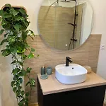 Moderne En Plein Centre D'epernay Appartement *