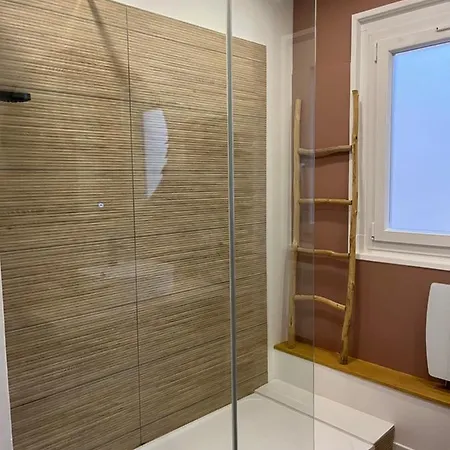 Moderne En Plein Centre D'epernay *