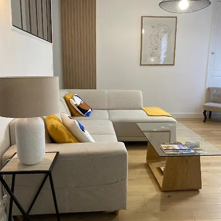 Moderne En Plein Centre D'epernay Apartment *