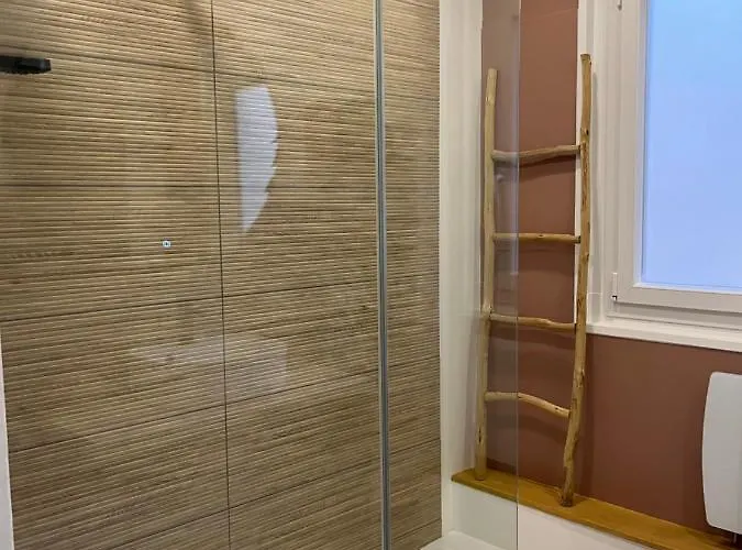 Moderne En Plein Centre D'epernay *